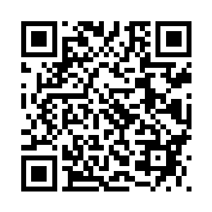 他仿佛不经意地扫了眼跟随的护卫二维码生成