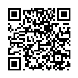 他仿佛是要检查这里有没有什么危险一样二维码生成