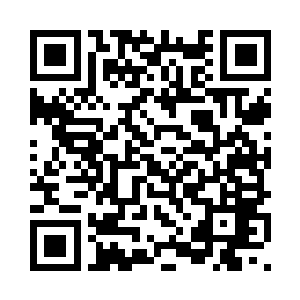 他伸出舌头舔了舔自己手腕上的血二维码生成