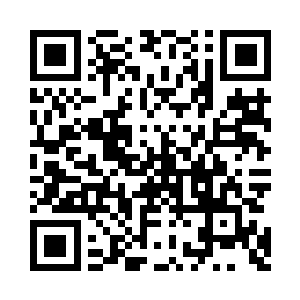 他低垂着脑袋冷汗一直的往下淌着二维码生成