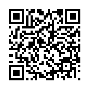 他倒是乖乖的自己解开了衣裳趴了下去二维码生成