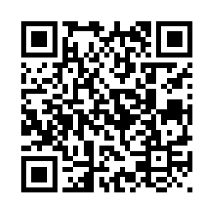 他全神贯注地盯着场内的雨燕兵团二维码生成