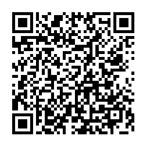 他刚才告诉我他是吴双双的堂哥――而且吴双双根本就不愿意跟他走二维码生成