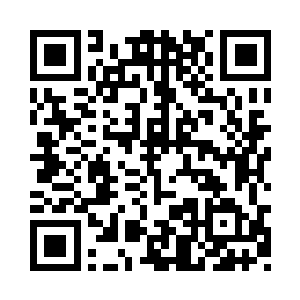 他勉强可以看到周围黑白色的丝状条二维码生成
