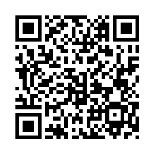 他却是忘记了自己如今是身在半空之中二维码生成