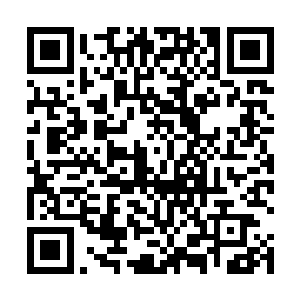 他发现凭借自己是完全无法和眼前的这股势力相抗衡的二维码生成