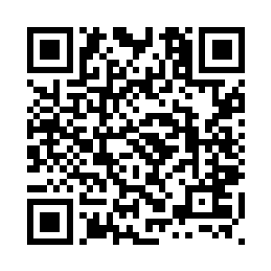 他呆呆立在原地大气不敢出一声儿二维码生成