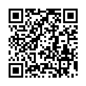 他呼出的温热气息悉数痒痒地轻拂着她二维码生成