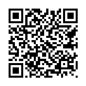 他和洛花花之间注定要有一架要打二维码生成