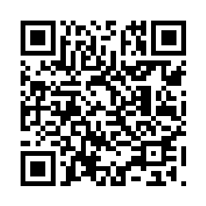 他完全以晚辈接受长辈教诲的态度聆听这些话二维码生成