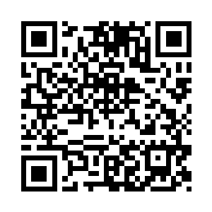 他就忍不住把她抵在树身上热吻起来二维码生成