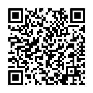 他就知道其实对方是在等待着自己对她的抚慰温存二维码生成