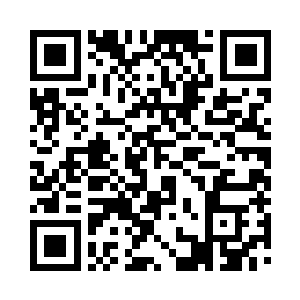 他工作的时间很少会选择西装以外的衣服二维码生成