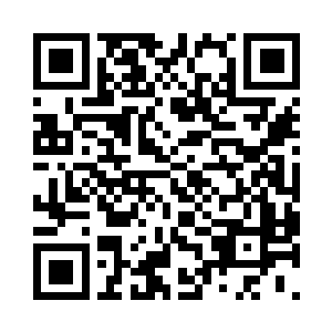 他左边的那位同样是内科医师的负责人二维码生成