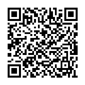 他并不是个会因为一些事情而轻易否定自己的人二维码生成
