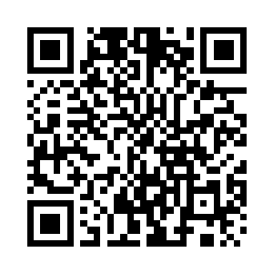 他很快就看穿了女孩的下意识的举动二维码生成