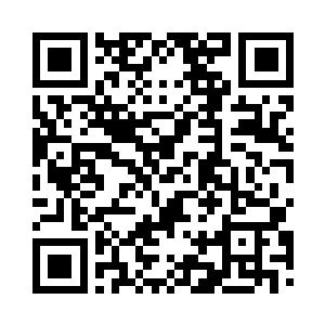 他很清楚绝对不能给对方近身的机会二维码生成