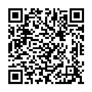 他愿意做她背后那个深爱她又默默支持她的男人二维码生成