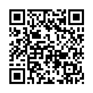 他手中已多出一把光华四溢的宝剑二维码生成