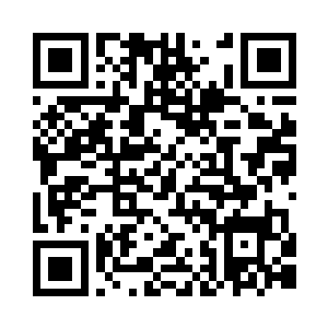 他故意压低了自己的声音在她耳边说了一句二维码生成