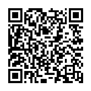 他整个人都变成了一个血人~他想就这么死了算了二维码生成