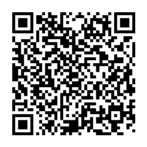 他望着她握着话筒深情投入的样子总会想起两人第一次唱KTV时的情景二维码生成