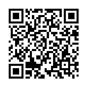 他的嘴巴张的已经能够吞下一个鸡蛋二维码生成