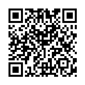 他的声音刚说完远处的一点火光亮起二维码生成