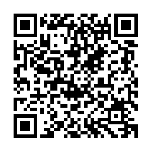 他的犹豫不过是因为害怕待会看到的结果会跟自己的预想一致二维码生成