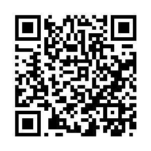 他目光扫过刘颖胸口两团壮观的柔软二维码生成