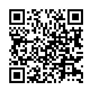 他直接把手一挥拿了十二面巴掌大小的旗帜二维码生成
