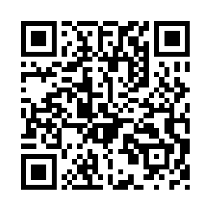 他看到了夏天站在一个巨大的豁口边缘二维码生成