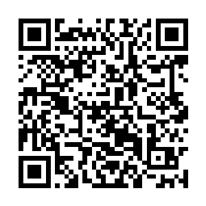 他看到路边的乞丐都要掏出不多的例钱施舍给他们二维码生成