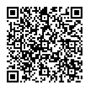 他看见海大的校长李青峰和音乐舞蹈学院的副院长徐长福从楼里一前一后走了出来二维码生成