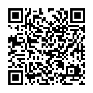 他眼前都会浮现出阮卿卿从楼梯上滚下来的那一幕二维码生成