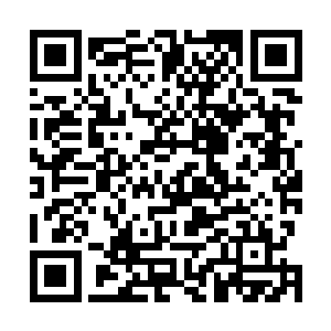 他知道这两日这个新任的副统领在想尽一切办法与他争权二维码生成
