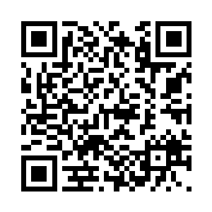他竟然还笑嘻嘻的冲庄美娜挥了挥手二维码生成