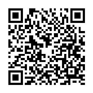 他终于想起自己还有很大一笔钱放在上海的仓库里二维码生成