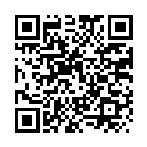 他缓缓地将剩下的盘子放在柜橱里二维码生成