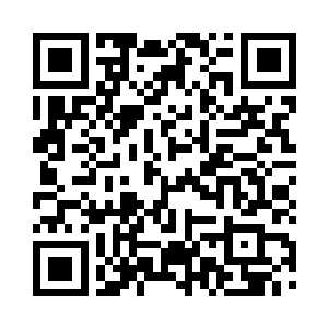 他自己则是踏雪无痕身法快速的移动着二维码生成