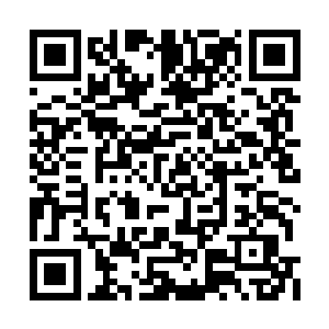 他要看看自己现在的视野能不能穿过那厚厚云层二维码生成