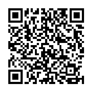 他记得当时吴真和吴明就是被只铁链上的橙色光华给击中了二维码生成