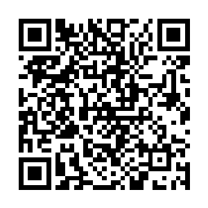 他还是想要显摆一下自己如今的生活多么的优越和富贵二维码生成
