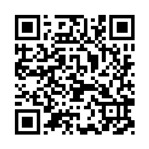 他那一双在她眼中已经苍老的无力的手二维码生成