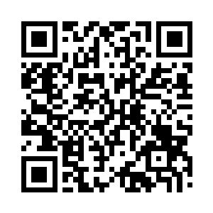 他那一双小眼睛也是滴溜溜的转动着二维码生成