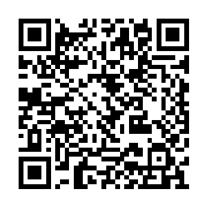 他那有如鬼魅般的身影又已经出现在慕以柔身后二维码生成