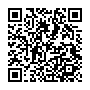 他除了偶尔配合老婆照相聊聊天又不干别的什么二维码生成