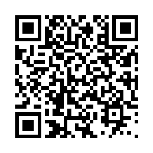 他顿时不由自主的停下了前进的脚步二维码生成