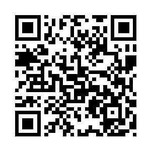 他颤抖着拿出了手机拨打起一个电话来二维码生成