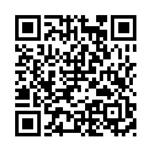 他高高兴兴的举起了妮娜向她介绍到二维码生成